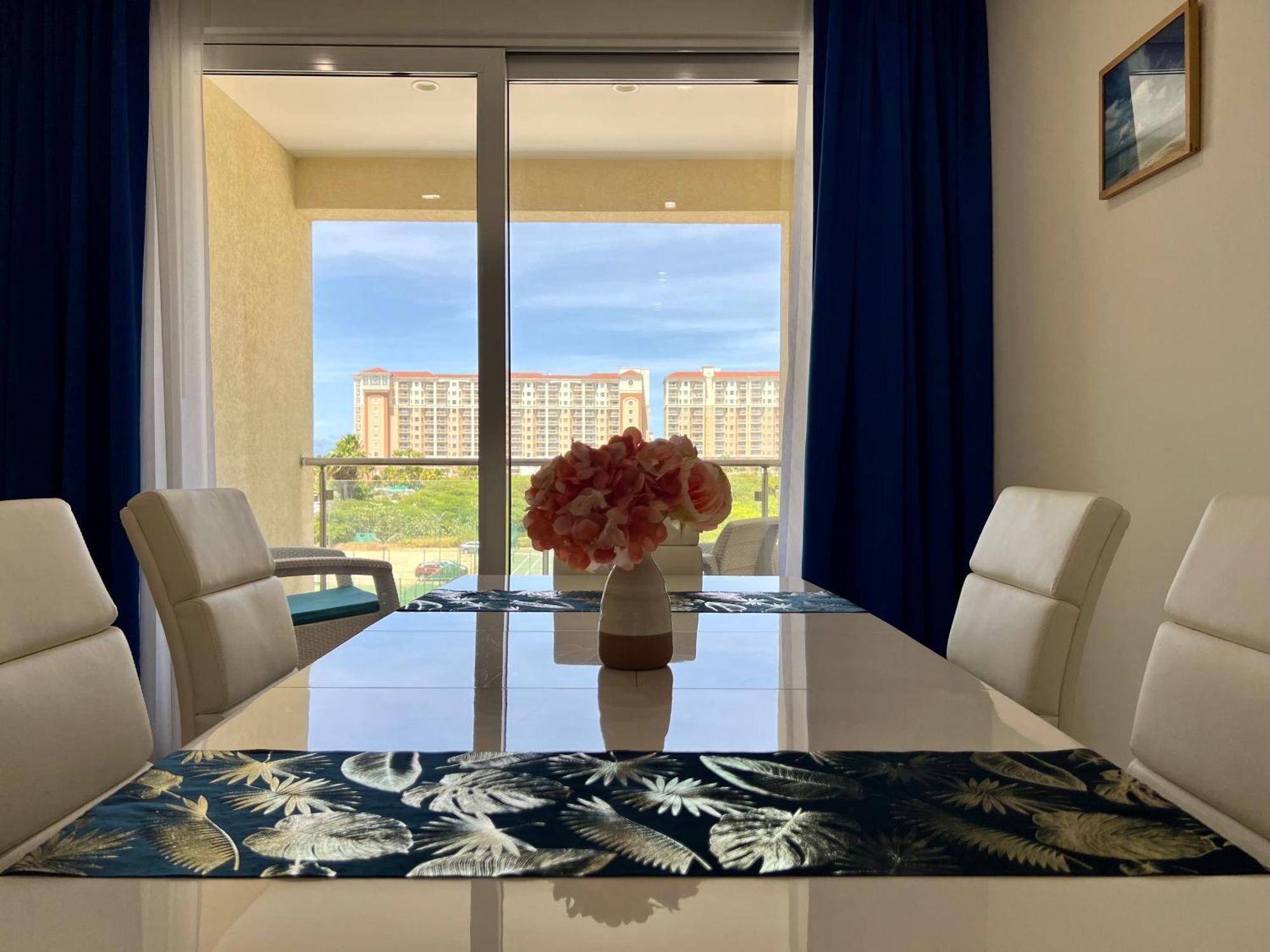 The Cove - Condo Hotel - Palm Beach Strip Dış mekan fotoğraf